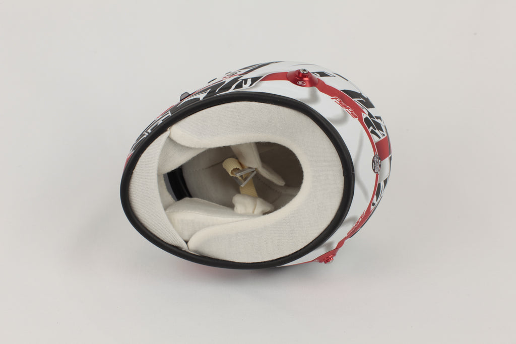 Angle trois-quart casque Bell Charles Leclerc Ferrari 2021 signé taille 1/2 neuf