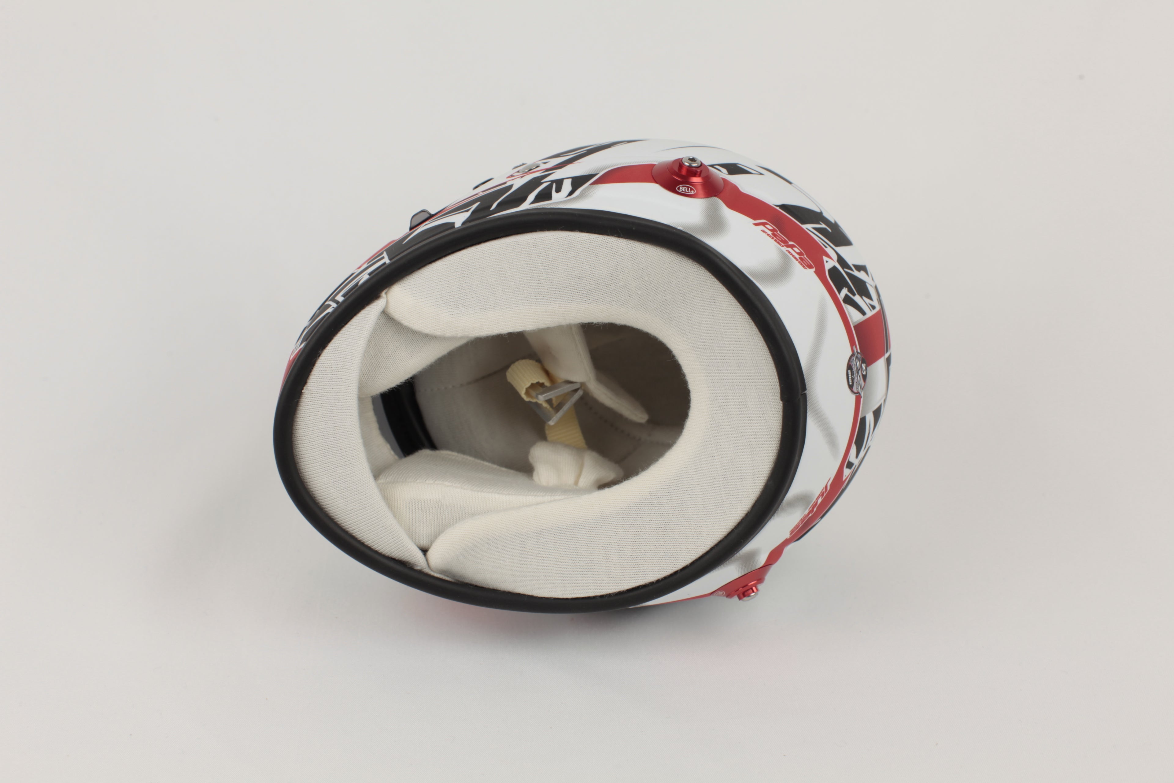 Angle trois-quart casque Bell Charles Leclerc Ferrari 2021 signé taille 1/2 neuf