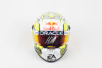 Signature Max Verstappen au centre de la visière casque F1 Las Vegas 2023