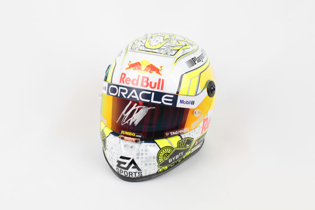 Livrée Red Bull Racing bleue teintes jaunes Max Verstappen Las Vegas 2023 Schuberth 1/2