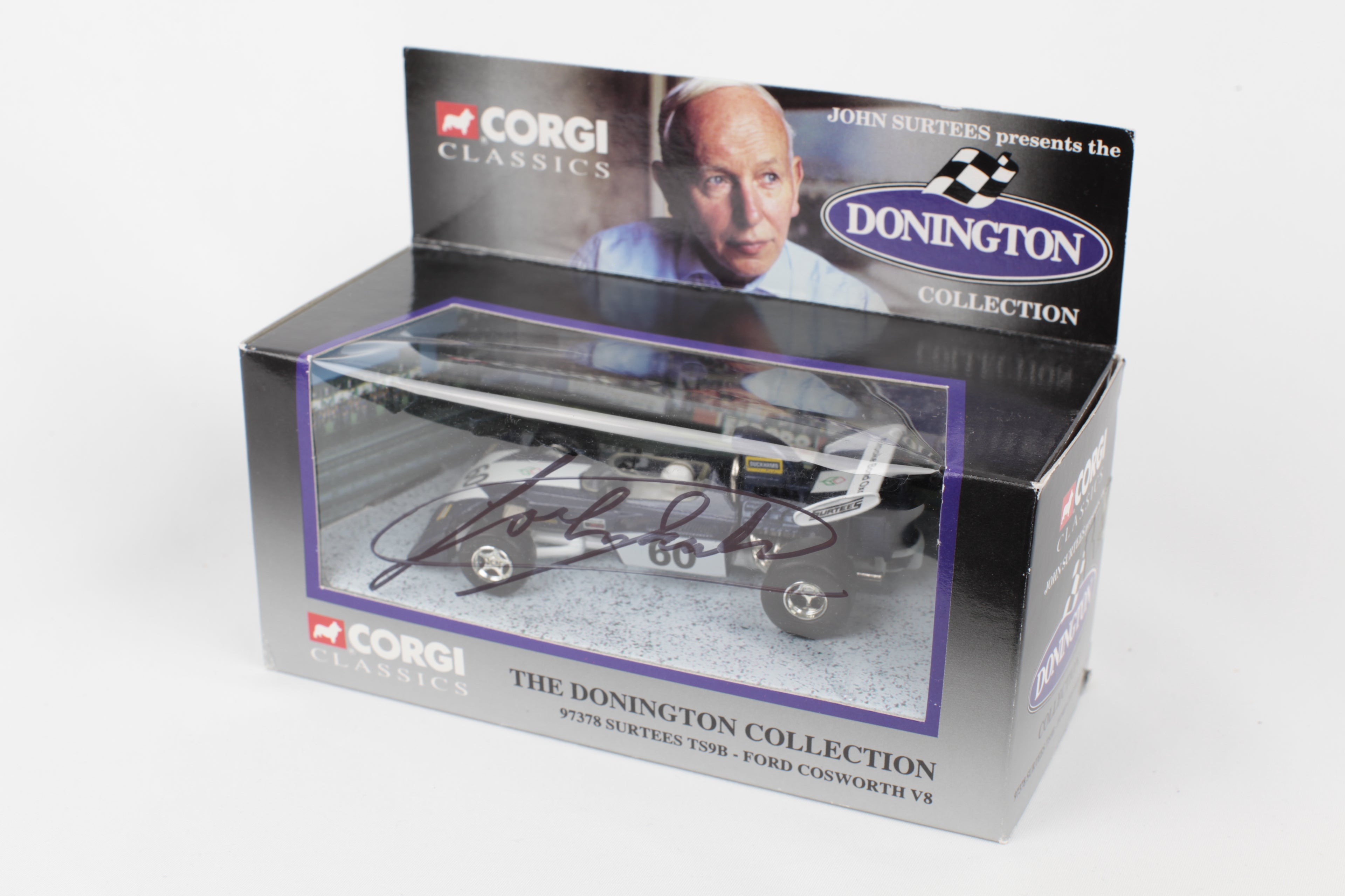 Miniature Corgi Classics Surtees TS9B Donington Collection signée John Surtees profil droit
